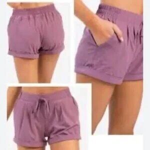 Zyia Active Women's Mauve Shorts with builtin mesh liner Size XL